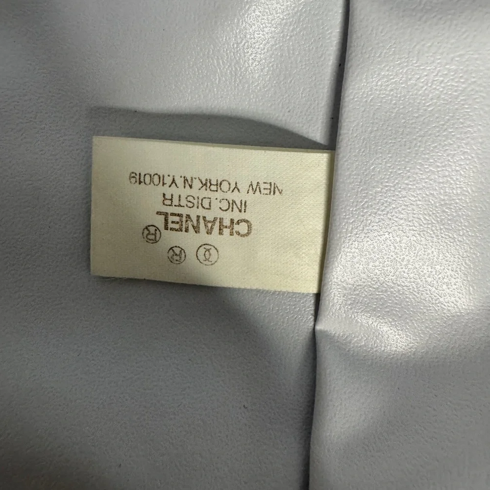 Authentic Vintage CHANEL cotton Drawstring
Bucket shoulder/backpack - Picture 4 of 7